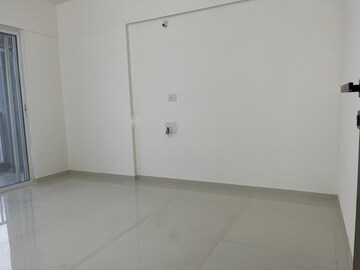 Room in 2 BHK Apartment at Sukhwani Hermosa Casa, Mundhwa – for Rent