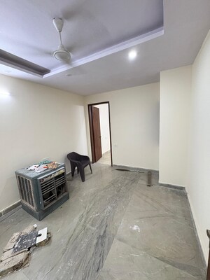 Room in 1 BHK Builder Floor at Govindpuri – for Rent