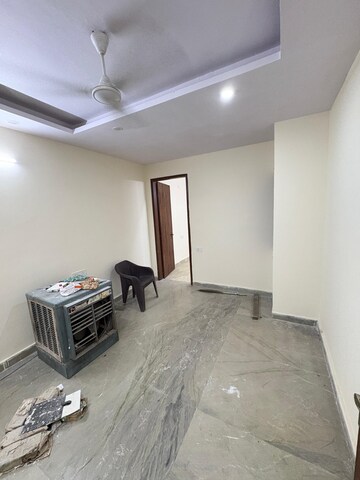 Room in 1 BHK Builder Floor at Govindpuri – for Rent