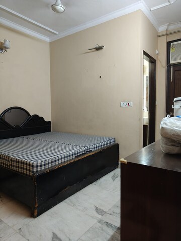 Bedroom in 3 BHK Builder Floor at Rajendra Place – for Rent