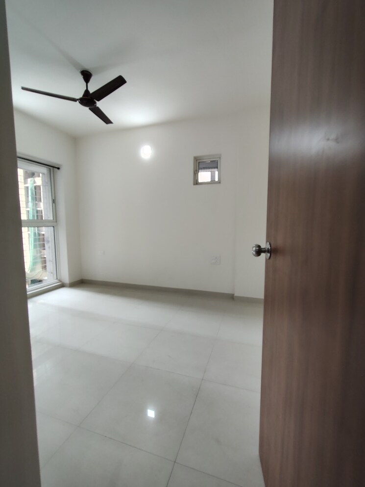 undefined, lodha-amara-wing-40-and-41 1 Bedroom 450 Sq.Ft. Apartment In Kolshet Road Thane 9643393