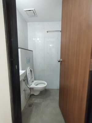 Furnished Amenities in 1 BHK Apartment at Lodha Amara Wing 40 And 41, Kolshet Road – for Rent