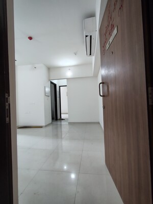 1 BHK Apartment For Rent in Lodha Amara Wing 40 And 41, Kolshet Road