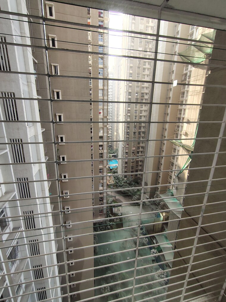 Balcony, lodha-amara-wing-40-and-41 1 Bedroom 450 Sq.Ft. Apartment In Kolshet Road Thane 9643393