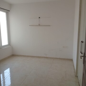 Room in 3 BHK Apartment at Omaxe Royal Residency Faridabad, Sector 79 – for Rent