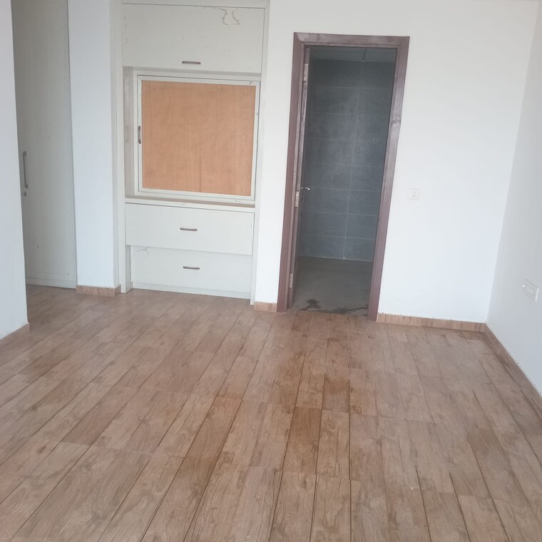 Room, omaxe-royal-residency-faridabad 3 Bedroom 1900 Sq.Ft. Apartment In Sector 79 Faridabad 9643323