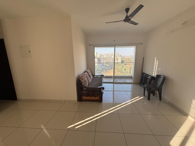 Living Room, vj-yashone-infinitee 2.5 Bedroom 920 Sq.Ft. Apartment In Tathawade Pune 9643387