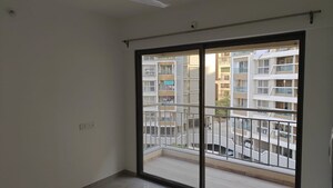 Room in 3 BHK Apartment at Amarnath Paramount City, Lohgaon – for Sale