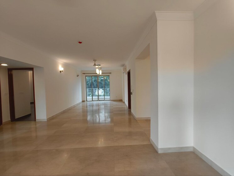 Room, parsvnath-exotica 3.5 Bedroom 2700 Sq.Ft. Apartment In Sector 53 Gurgaon 9643579