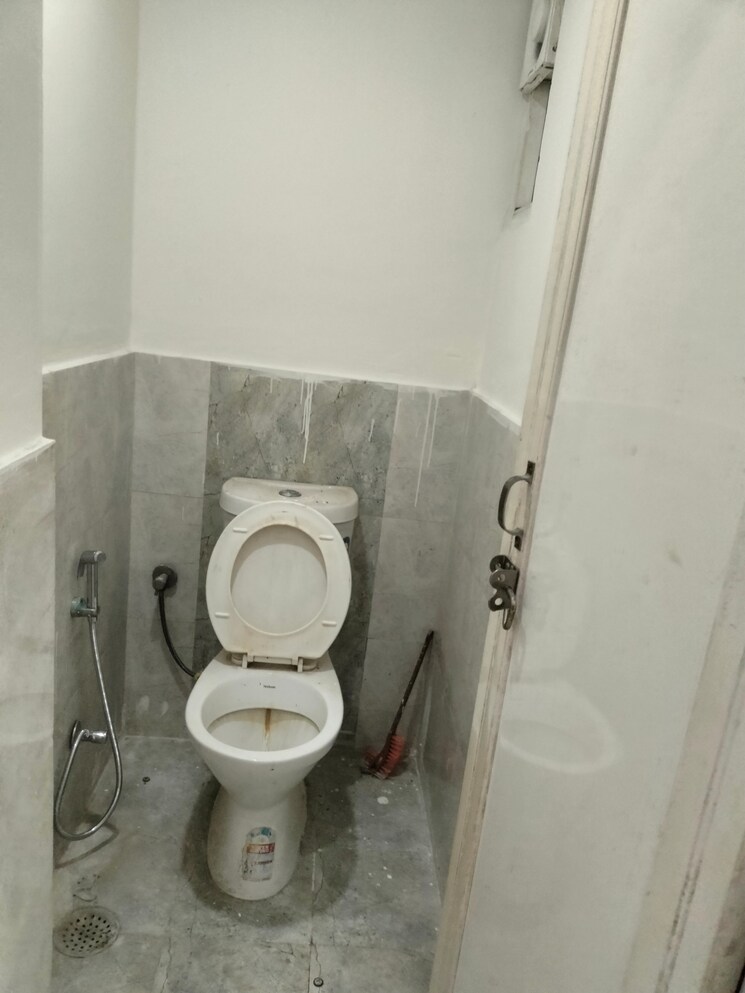 Bathroom, tulip-lemon 2 Bedroom 515 Sq.Ft. Apartment In Sector 69 Gurgaon 9643889