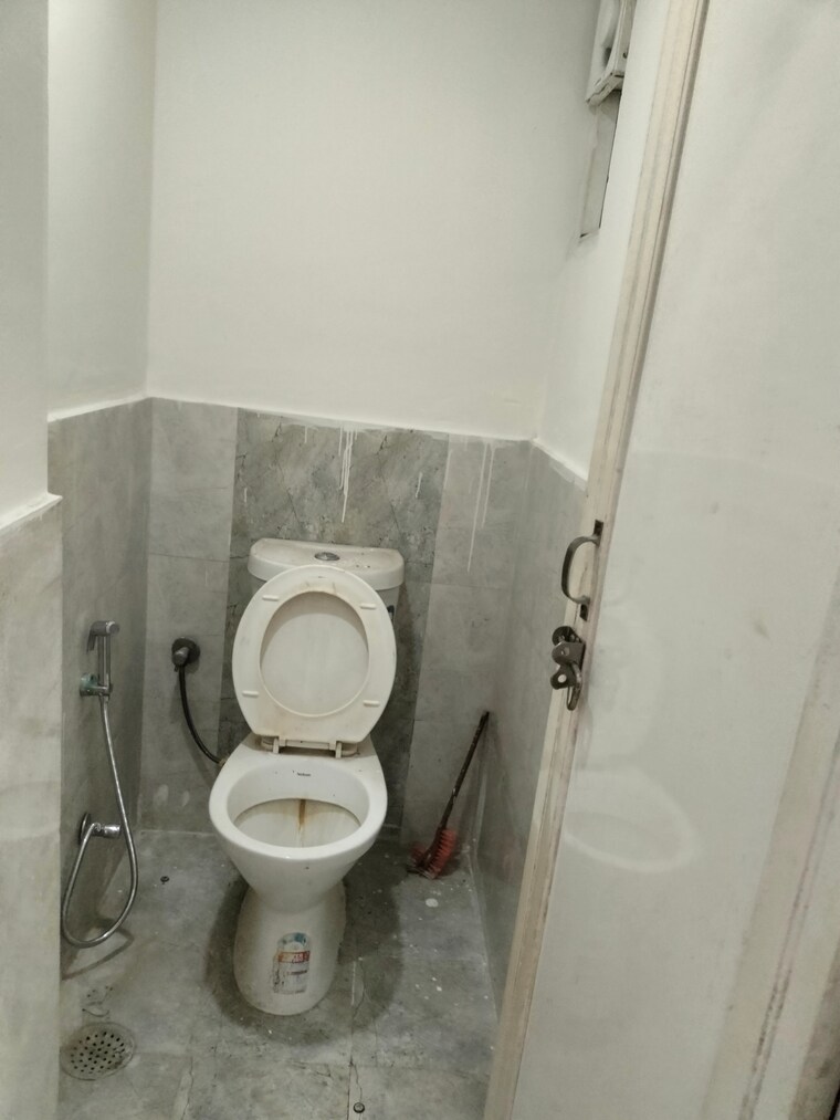 Bathroom, tulip-lemon 2 Bedroom 515 Sq.Ft. Apartment In Sector 69 Gurgaon 9643889