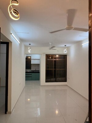 2 BHK Apartment For Rent in Chandak Stella, Goregaon West