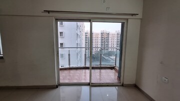 Room in 2 BHK Apartment at Mahindra Lifespaces Vivante, Andheri East – for Sale