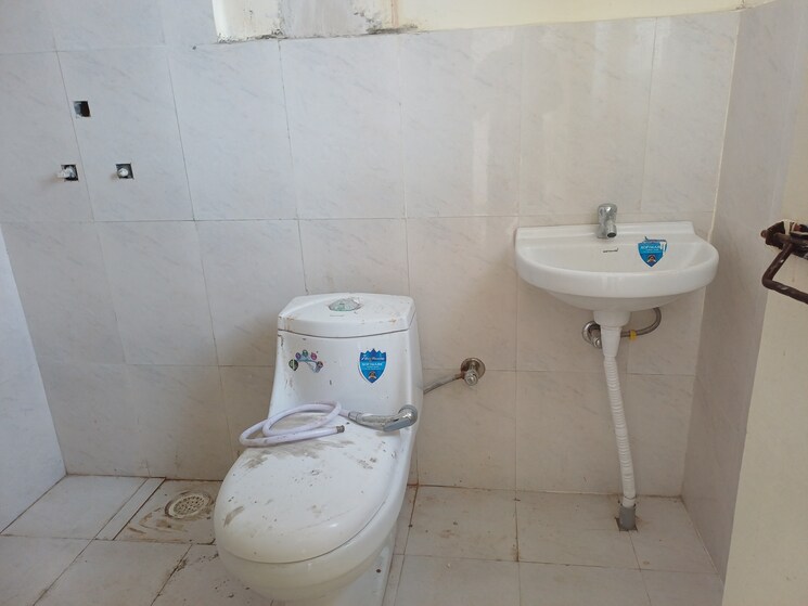 Bathroom, pyramid-altia 3 Bedroom 742 Sq.Ft. Apartment In Sector 70 Gurgaon 9643743