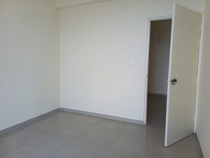 Room in 3 BHK Apartment at Pyramid Altia, Sector 70 – for Rent