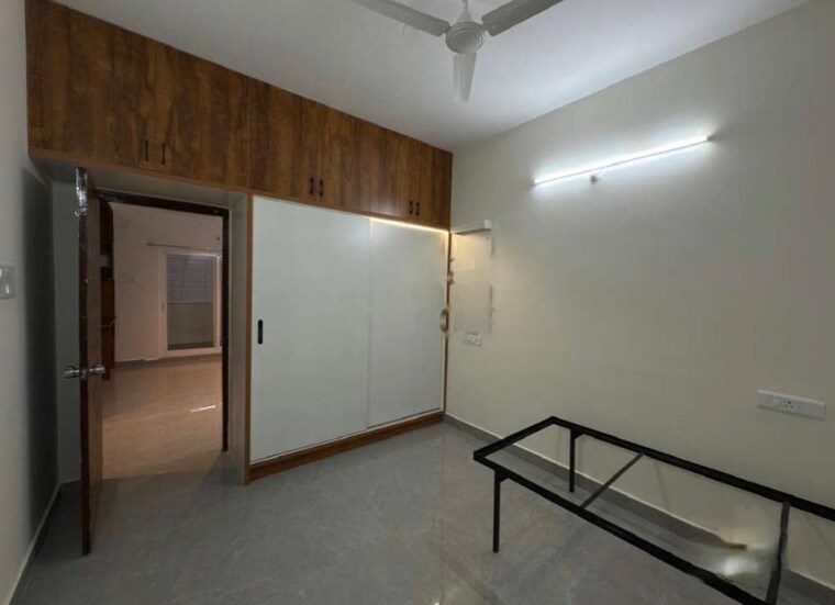 Room, madhapur 3 Bedroom 2023 Sq.Ft. Apartment In Madhapur Hyderabad 9643738