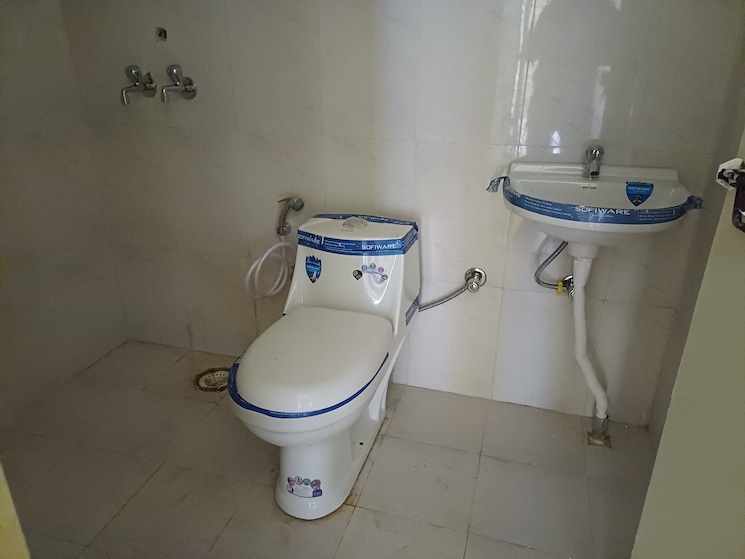 Bathroom, pyramid-altia 3 Bedroom 645 Sq.Ft. Apartment In Sector 70 Gurgaon 9643801