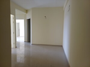 Room in 3 BHK Apartment at Pyramid Altia, Sector 70 – for Rent