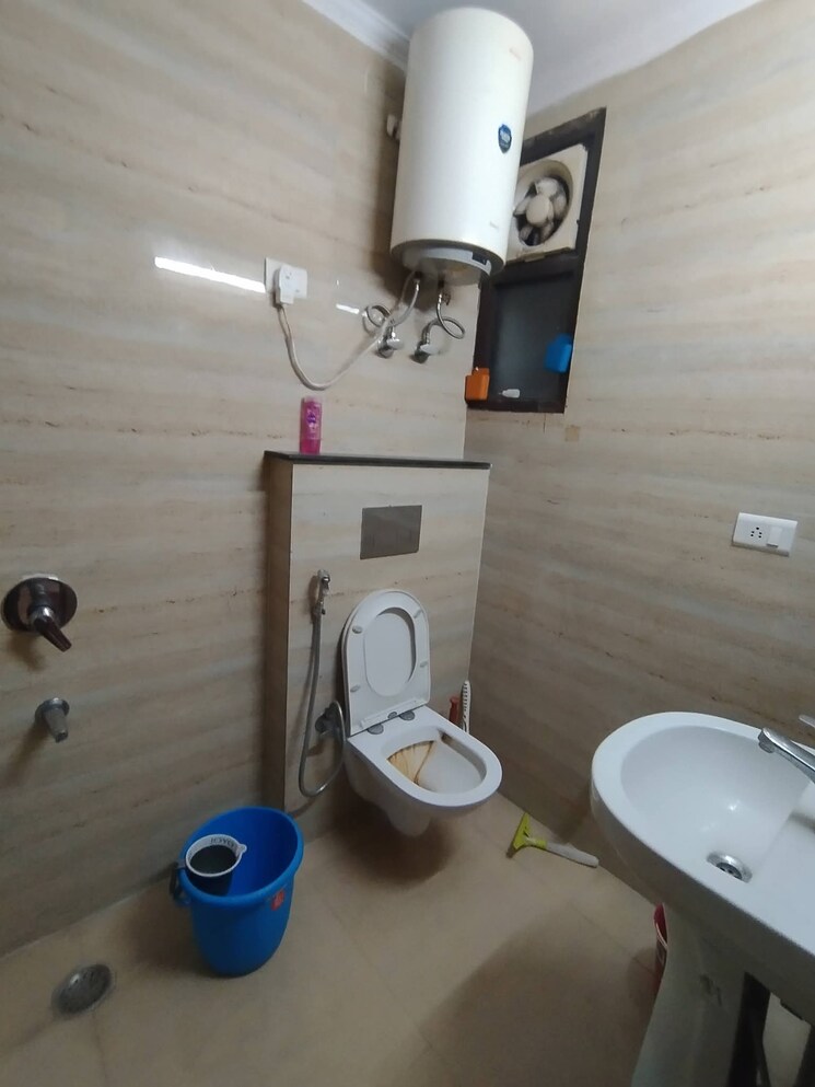 Bathroom, saket 2 Bedroom 1000 Sq.Ft. Builder Floor In Saket Delhi 9643816