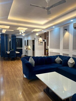 Living Room in 1.5 BHK Builder Floor at Ambience Mall, Sector 24 – for Rent