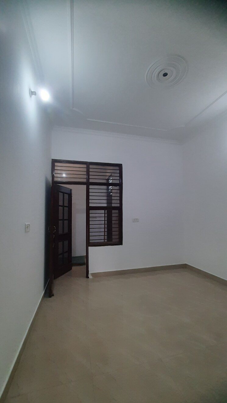 Room, dhakoli 2 Bedroom 900 Sq.Ft. Apartment In Dhakoli Zirakpur 9643923