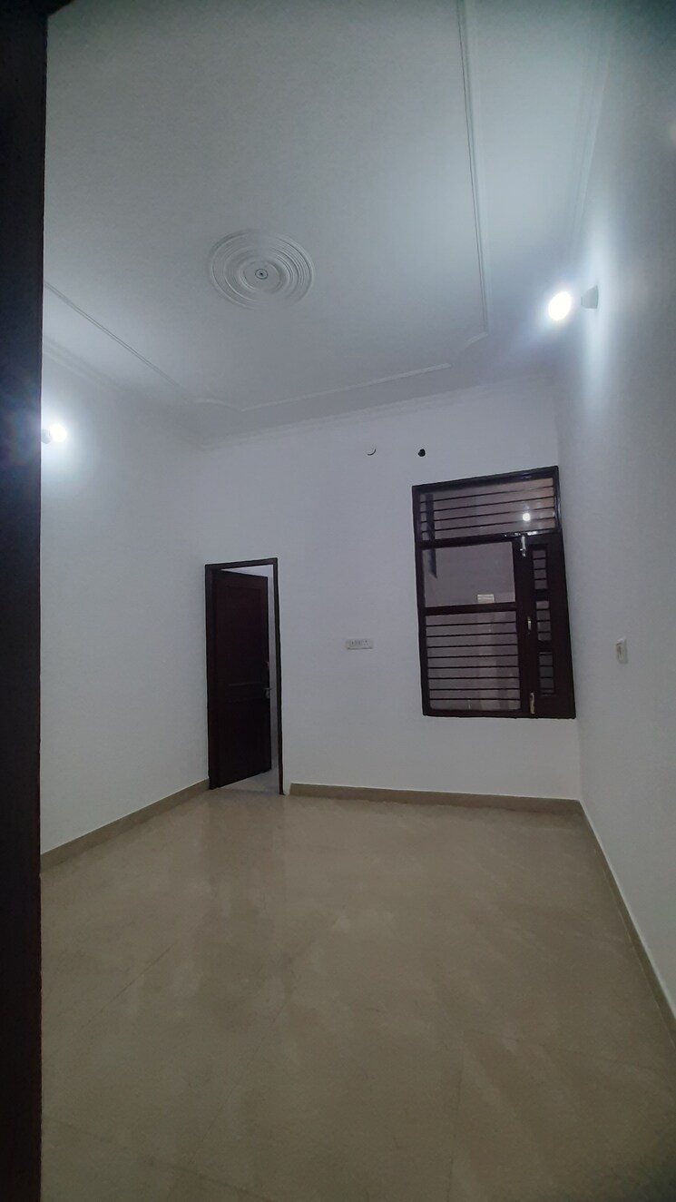 Room, dhakoli 2 Bedroom 900 Sq.Ft. Apartment In Dhakoli Zirakpur 9643923