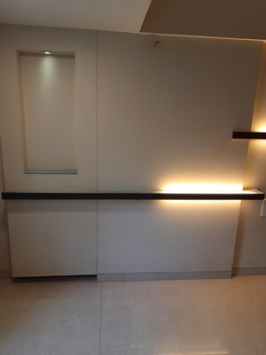 Room in 1 BHK Apartment at Peddar Road – for Sale