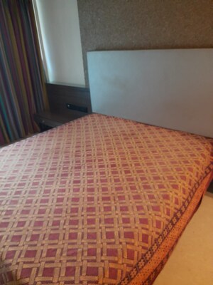 Bedroom in 1 BHK Apartment at Peddar Road – for Sale