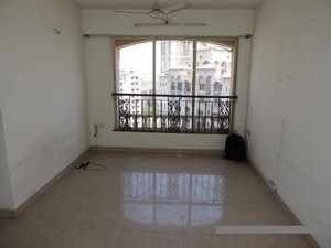 Room in 2 BHK Apartment at Dosti Acres Aster, Wadala East – for Sale
