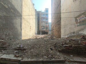  Plot For Sale in Mohan Garden