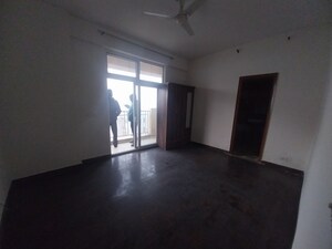 Room in 3 BHK Apartment at Mahagun Mywoods, Sector 16c Greater Noida – for Rent