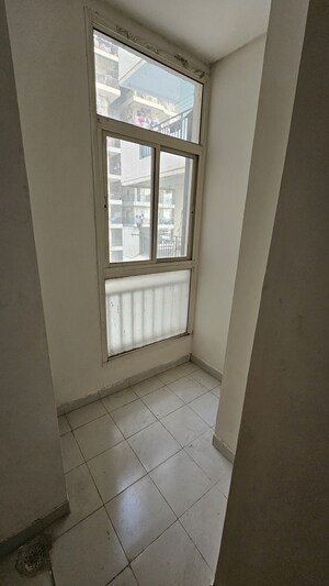 3 BHK Apartment For Rent in Maia Marvel, Raj Nagar Extension