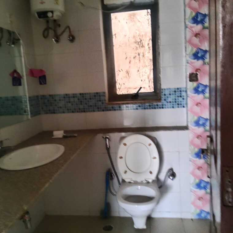 Living Room, unitech-the-residences-gurgaon 2 Bedroom 1100 Sq.Ft. Apartment In Sector 33 Gurgaon 9644150