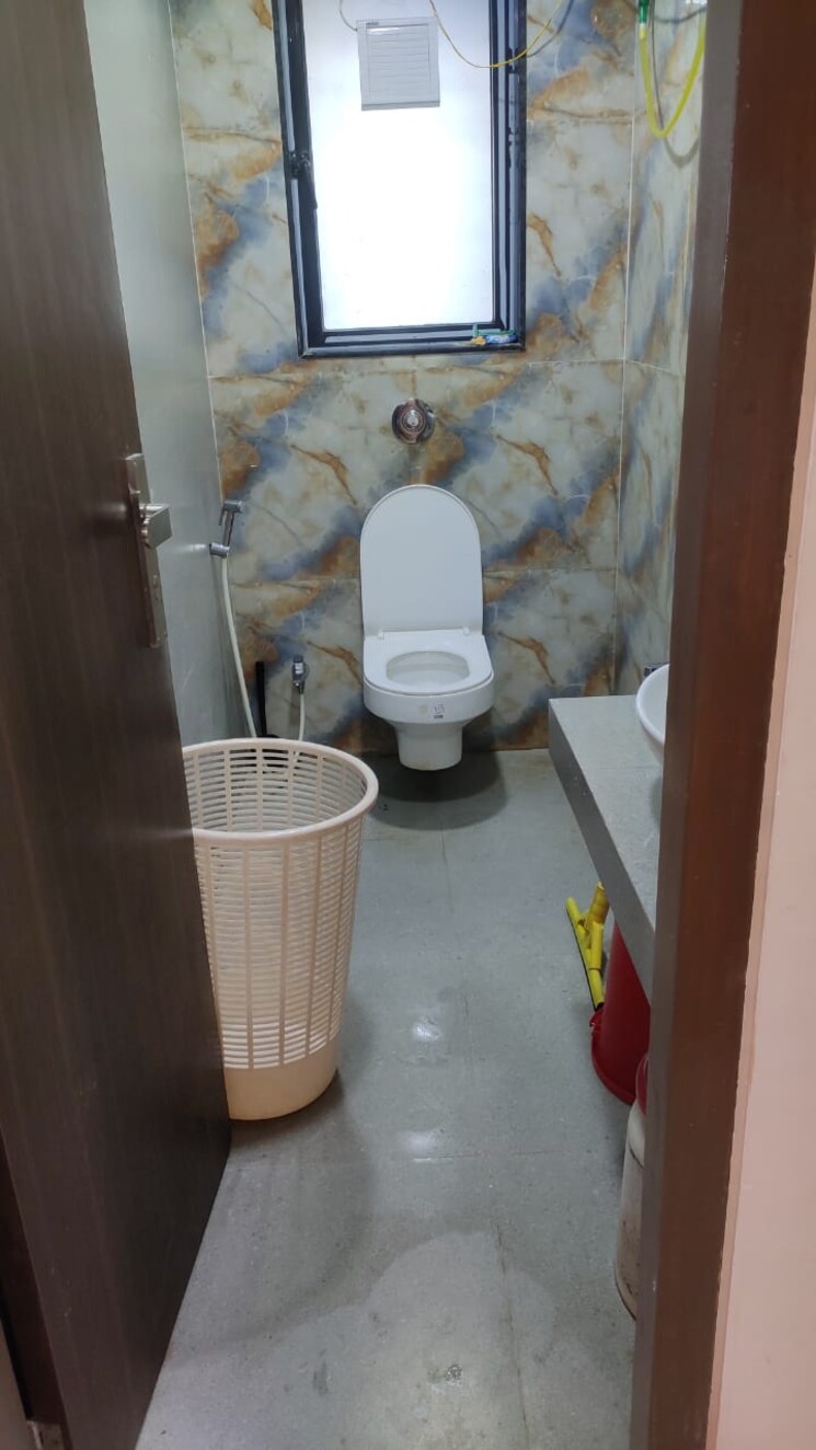 Bathroom, neumec-shreeji-towers 2.5 Bedroom 750 Sq.Ft. Apartment In Wadala East Mumbai 9643959