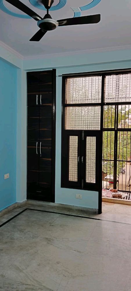 2 BHK + Pooja Room Builder Floor For Rent in Vasundhara Sector 3