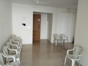 Room in 2 BHK Apartment at Dosti Group Acres, Wadala East – for Sale