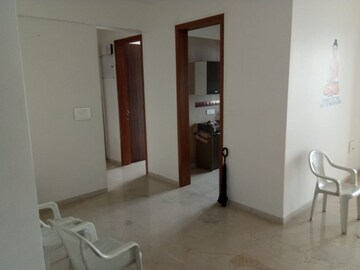 Room in 2 BHK Apartment at Dosti Group Acres, Wadala East – for Sale