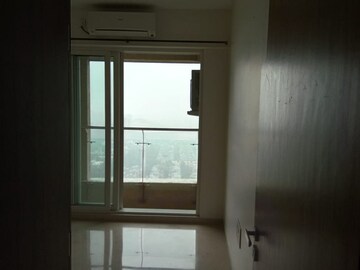 Room in 2 BHK Apartment at Dosti Group Acres, Wadala East – for Sale
