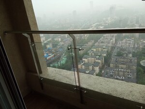 Furnished Amenities in 2 BHK Apartment at Dosti Group Acres, Wadala East – for Sale