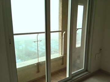 Room in 2 BHK Apartment at Dosti Group Acres, Wadala East – for Sale