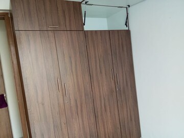 Furnished Amenities in 2 BHK Apartment at Dosti Group Acres, Wadala East – for Sale