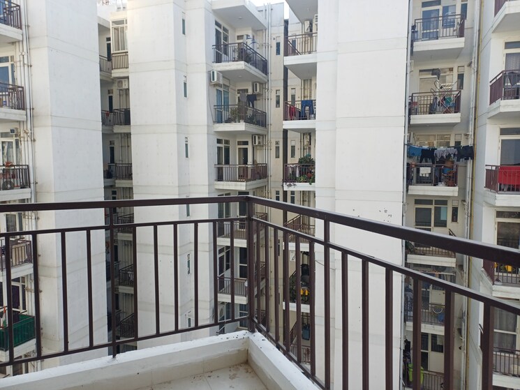 Balcony, suncity-avenue-76 2 Bedroom 735 Sq.Ft. Apartment In Sector 76 Gurgaon 9644219