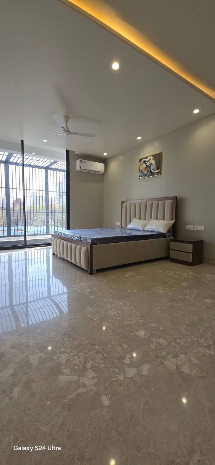 1.5 BHK + Pooja Room Apartment For Rent in Ambience Mall