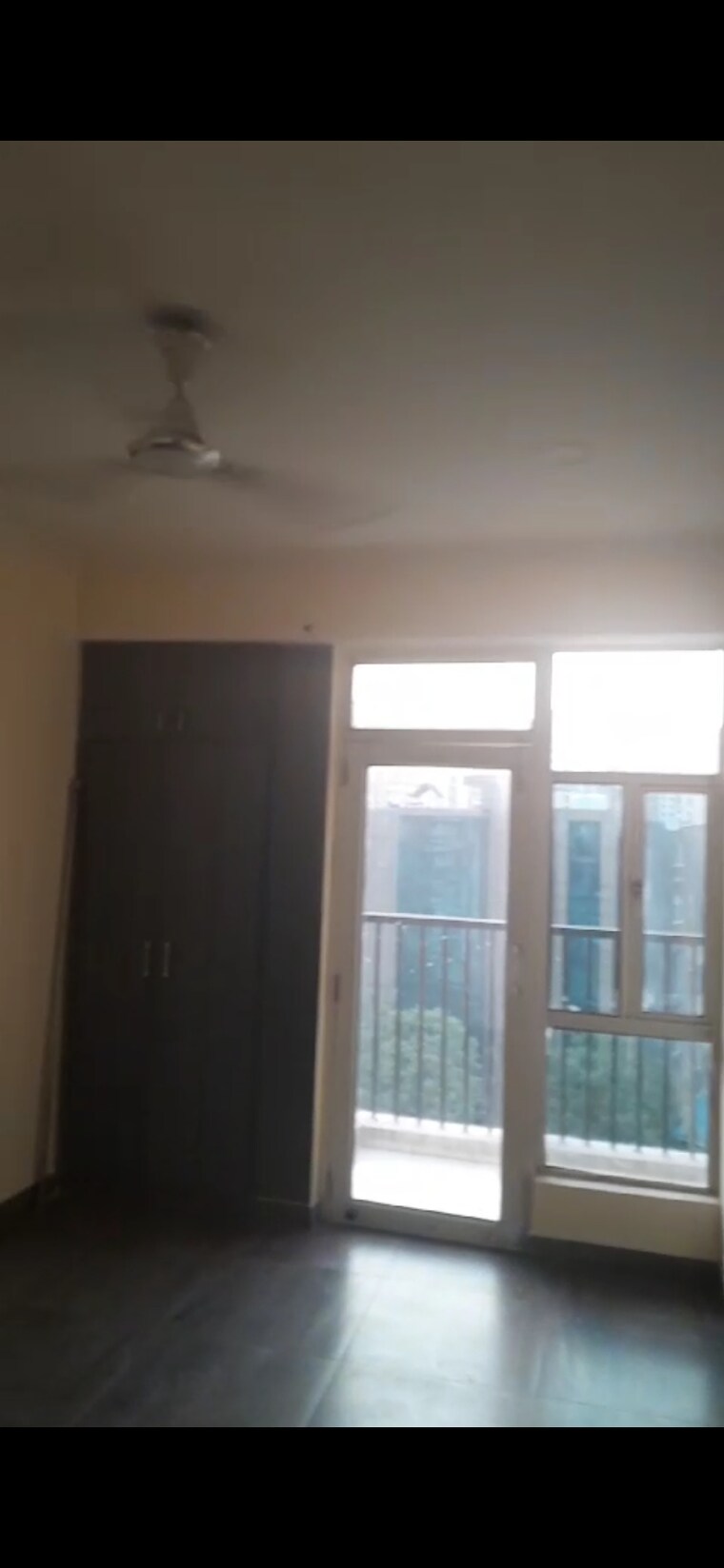 Room, gaur-city-5th-avenue 2.5 Bedroom 1050 Sq.Ft. Apartment In Sector 4 Greater Noida Greater Noida 9644221