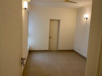 Room in 3 BHK Apartment at Emaar Emerald Estate, Sector 65 – for Rent