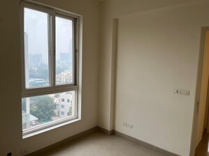 Room in 3 BHK Apartment at Emaar Emerald Estate, Sector 65 – for Rent