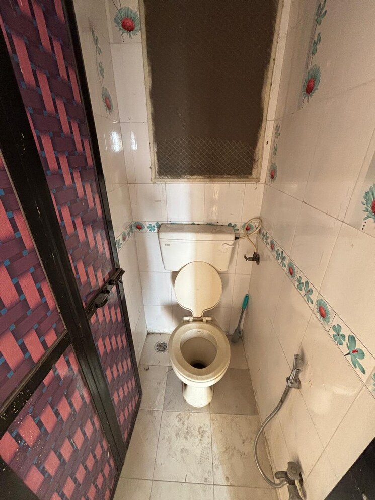 Bathroom, kamthi-plaza 1 Bedroom 545 Sq.Ft. Apartment In Sector 8 Airoli Navi Mumbai 9644258