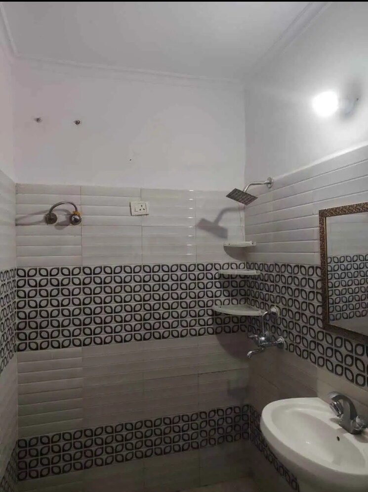 Bathroom, dhakoli 2 Bedroom 900 Sq.Ft. Apartment In Dhakoli Zirakpur 9644268
