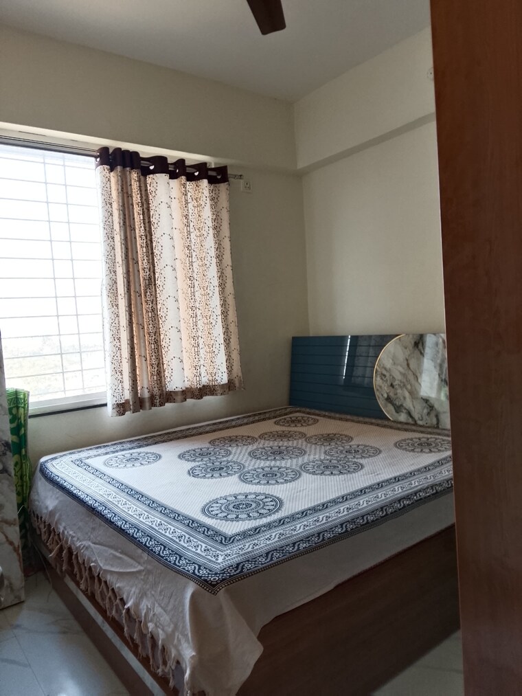 Bedroom, sky-line 1 Bedroom 500 Sq.Ft. Apartment In Charholi Budruk Pune 9644259