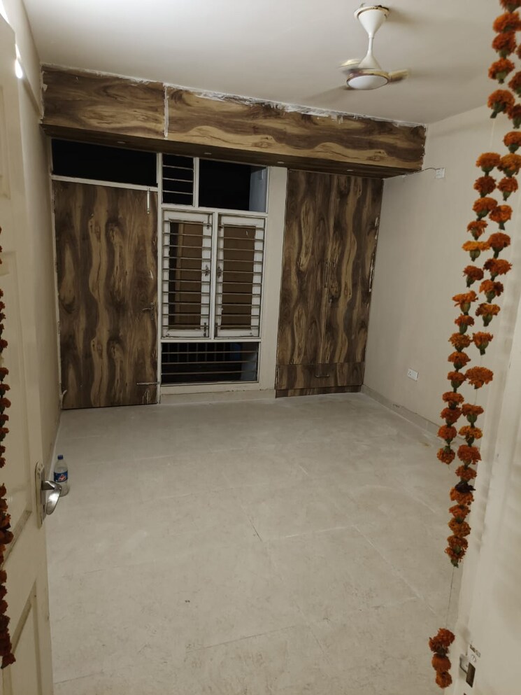 Room, sector 88 3 Bedroom 197 Sq.Ft. Builder Floor In Sector 88 Faridabad 9644878